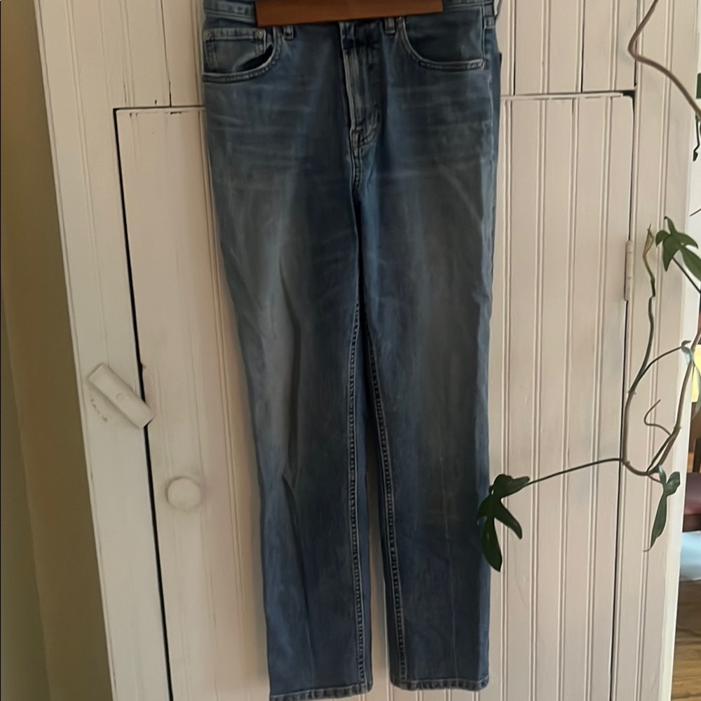 Women’s Everlane high rise straight jean size 28